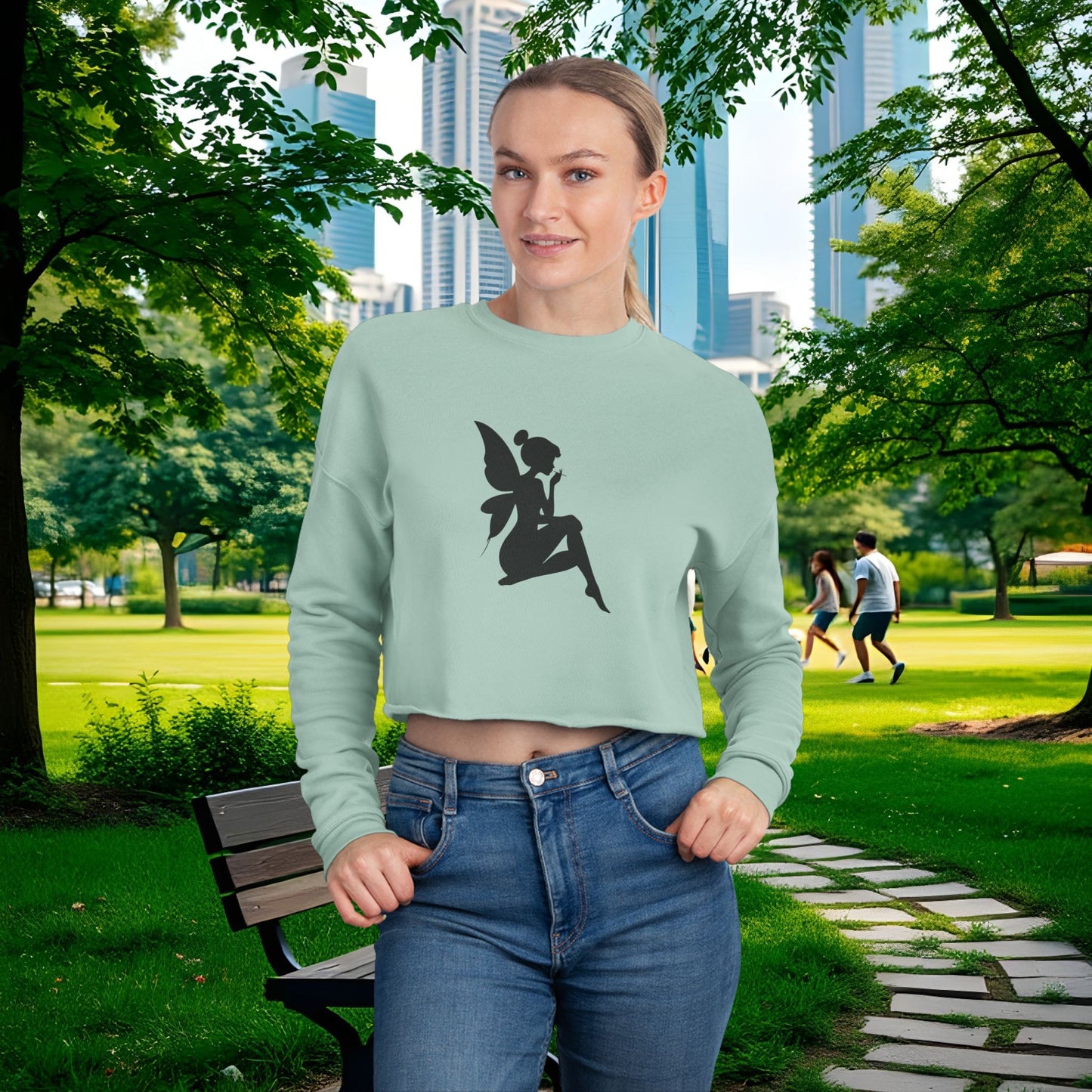 Faery Silhouette Women's Cropped Sweatshirt