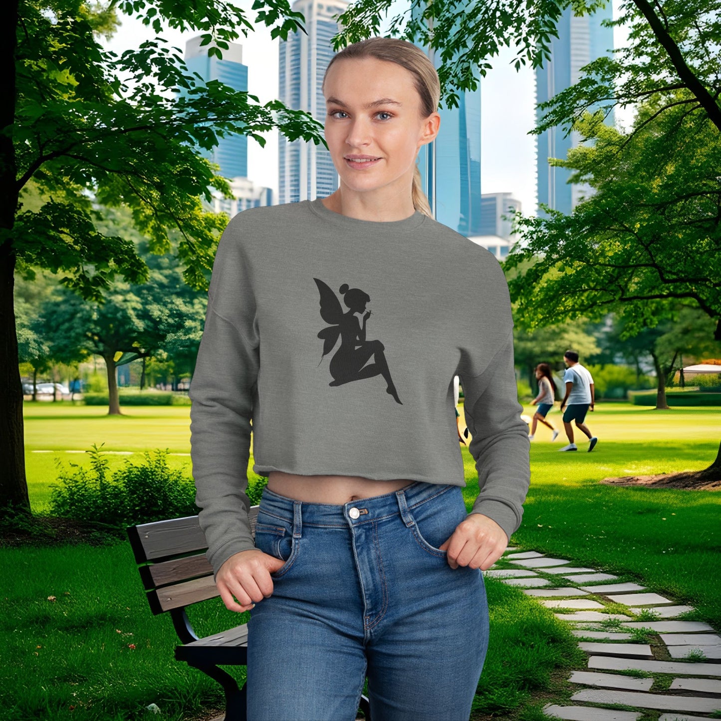 Faery Silhouette Women's Cropped Sweatshirt